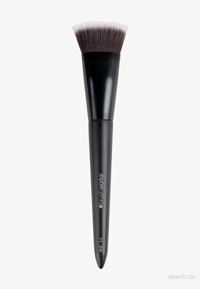 Brushworks NO. 11 FLAT TOP Contour Brush Sminktillbehör, Storlek: One Size, Black 5056683101188
